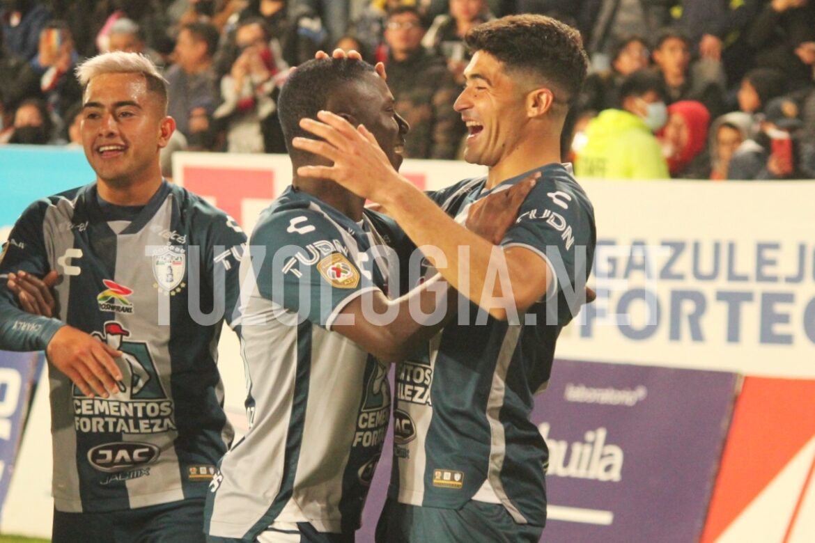 Pachuca imparable, golea al Puebla en casa