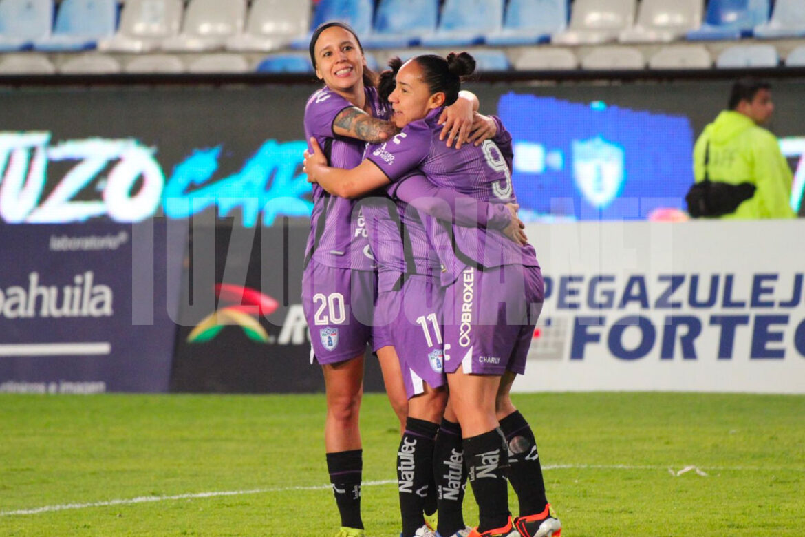 Pachuca remonta y triunfa en casa