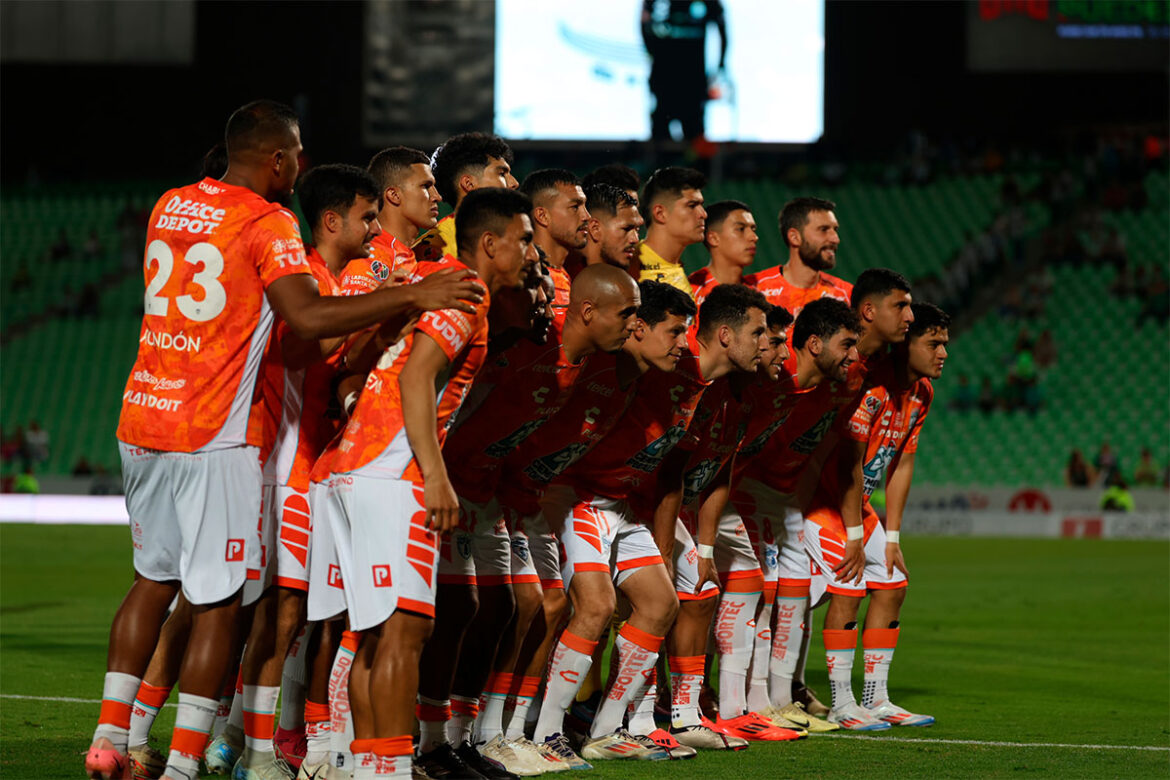 Pachuca rompe racha de derrotas; empata con Santos