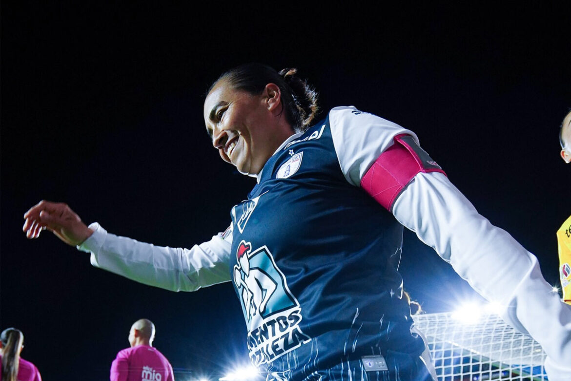 Mónica Ocampo se retira con un triunfo ante Querétaro