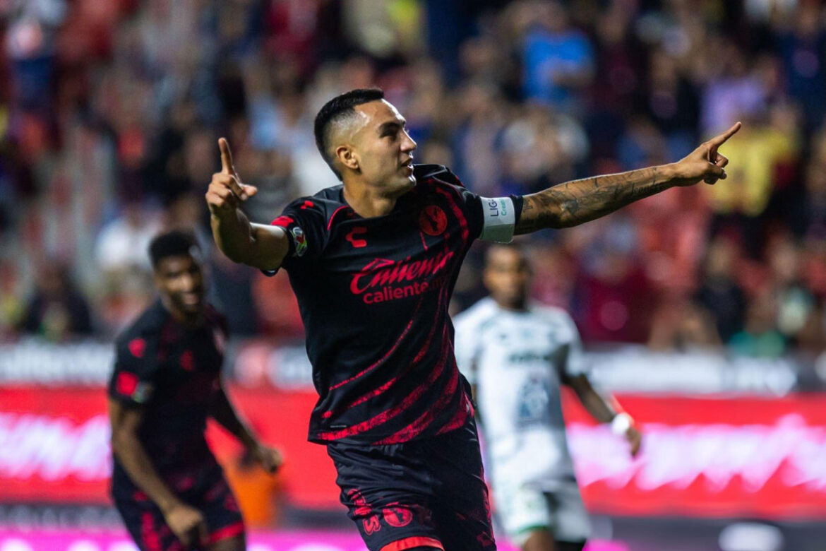 Christian Rivera, nuevo jugador tuzo