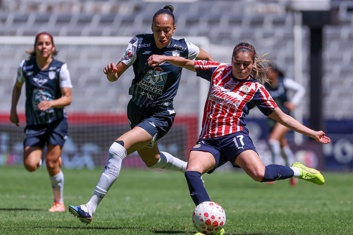 Pachuca y Chivas dividen unidades